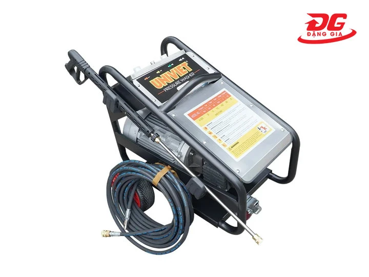 Máy xịt rửa cao áp Univiet UV-3200 5.5kW