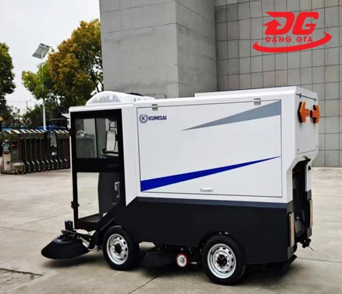 Xe quét rác ngồi lái Kumisai KMS - 155L 4