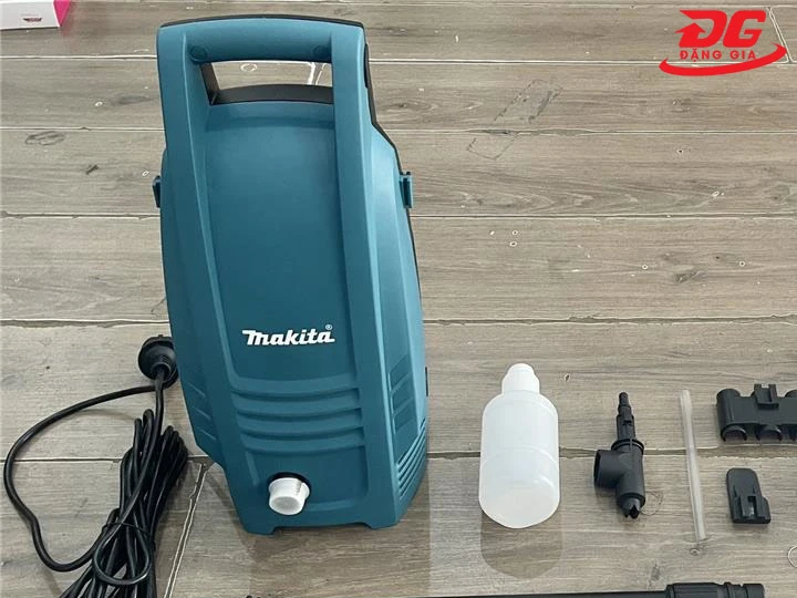 Máy rửa xe máy Makita HW101