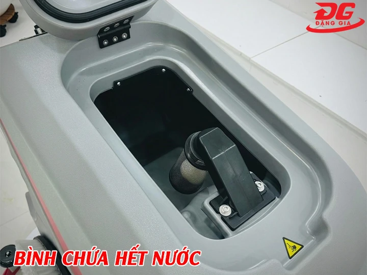 bình chứa hết nước