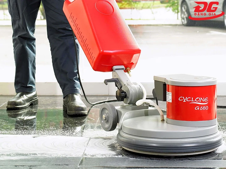 Dấu hiệu nhận biết máy chà sàn không ra nước