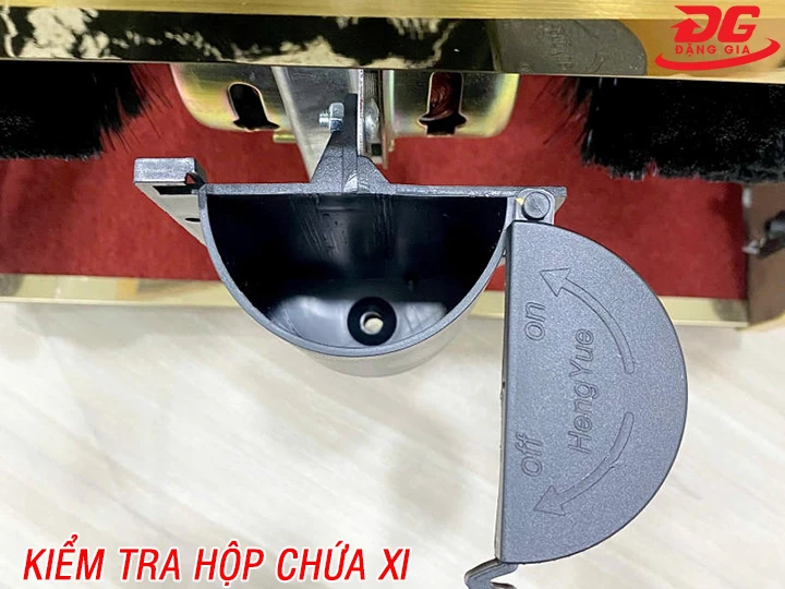 kiểm tra hộp chứa xi