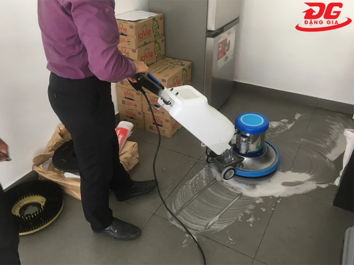 Reset máy và chạy thử lại