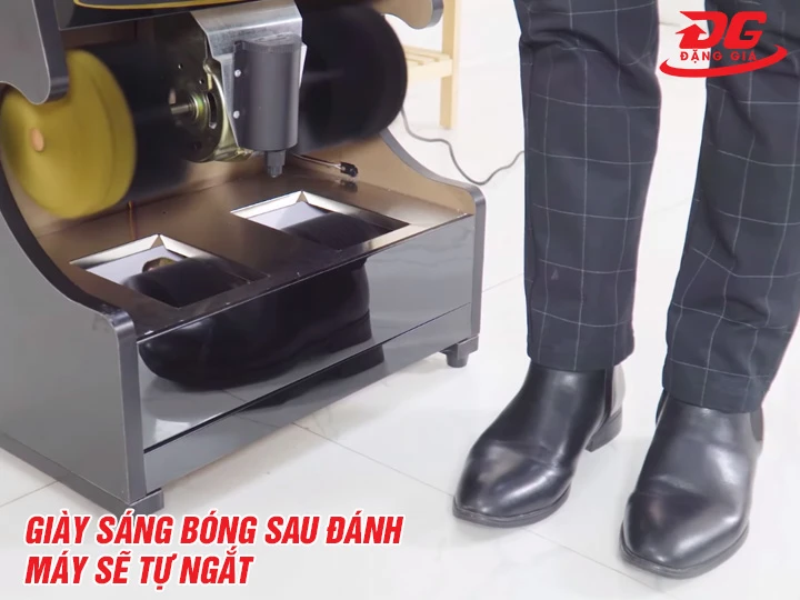 Hoàn tất đánh giày 