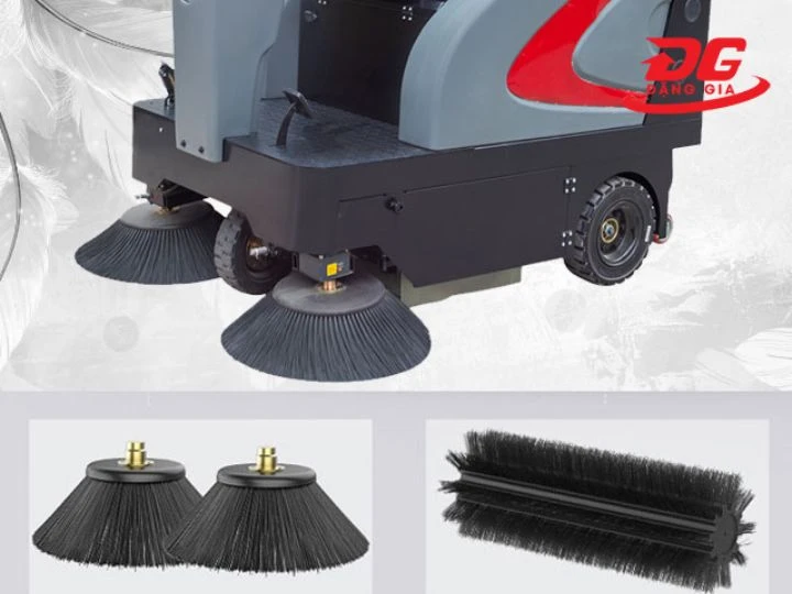 Hệ thống chổi quét của xe quét rác