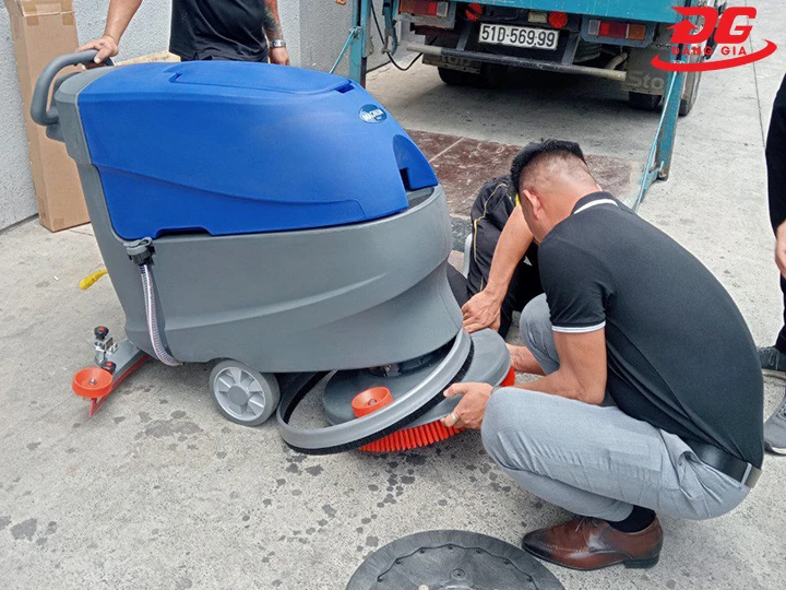 máy chà sàn bị hư hỏng