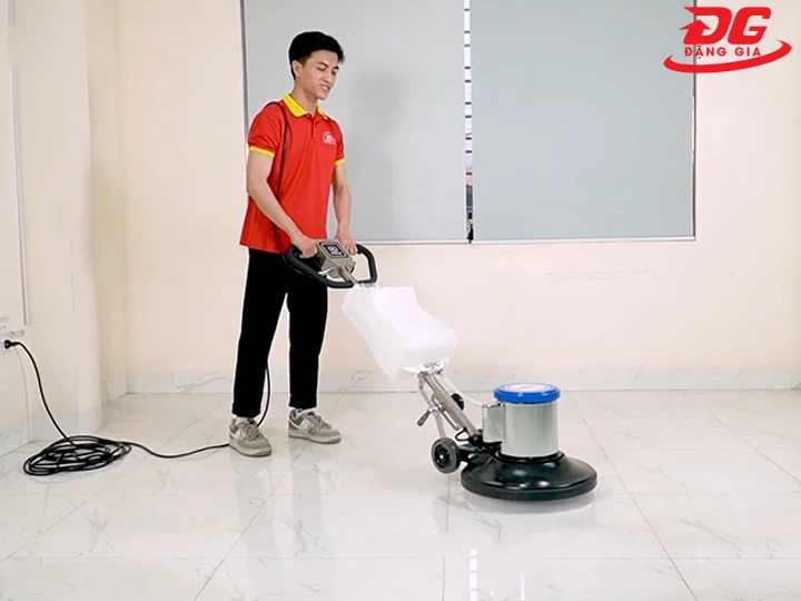 Máy chà sàn bị rung lắc: 9 nguyên nhân và giải pháp sửa nhanh