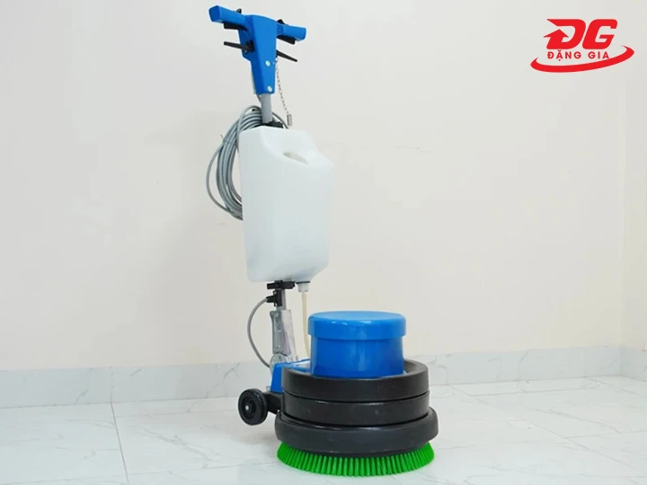máy chà sàn tạ Kumisai