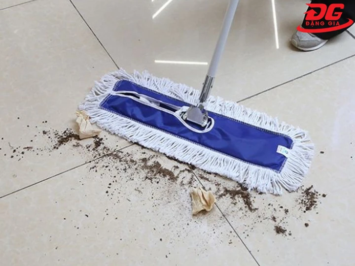 diện tích tiếp xúc với mặt sàn lớn