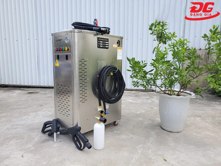 tổng quan về máy rửa xe hơi nước nóng