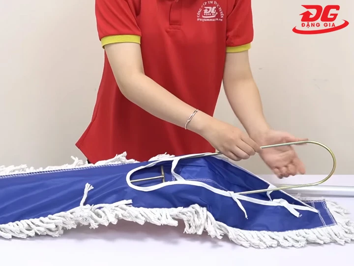 Lắp cây lau nhà màu xanh 90 cm
