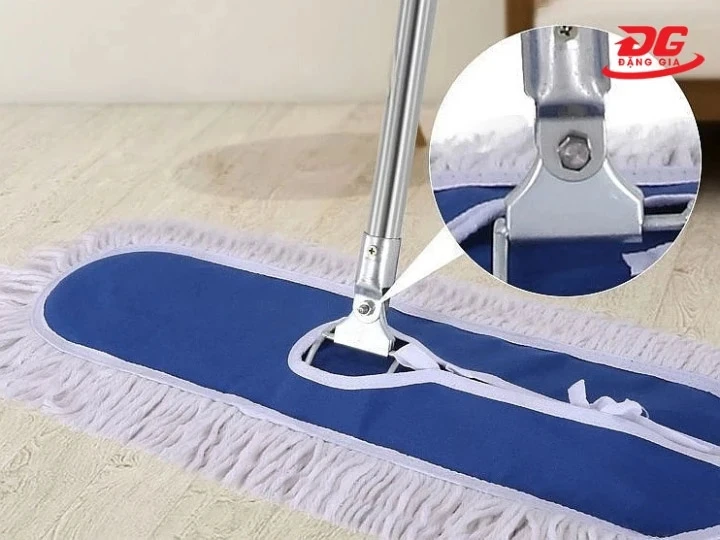 Khớp xoay cây lau nhà màu xanh 90 cm