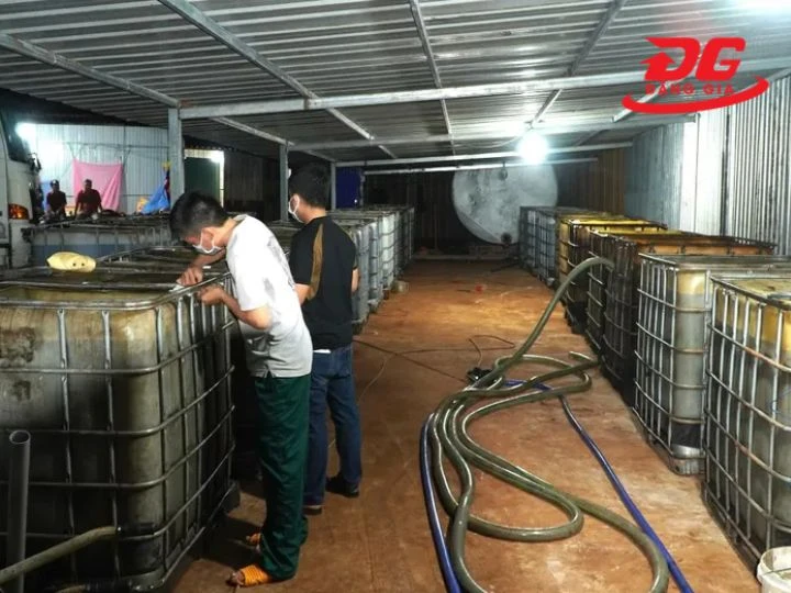 thu gom dầu nhớt thải