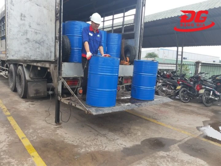 vận chuyển và xử lý dầu nhớt thải