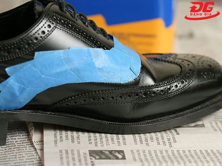 Chuẩn bị sơn giày da