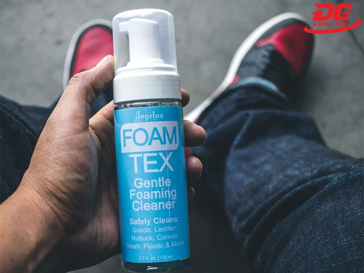Chai xịt vệ sinh giày Angelus Foam Tex