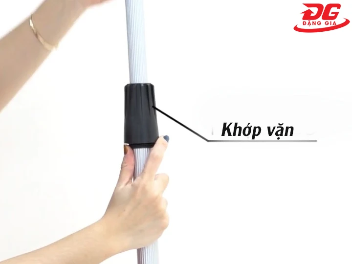 khớp vặn linh hoạt