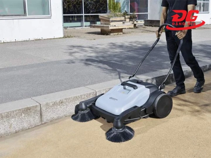 Xe quét rác đẩy tay giá rẻ