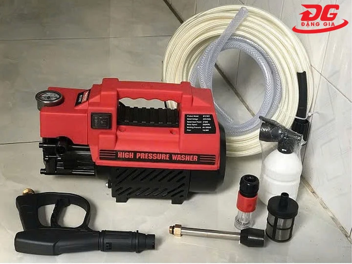 Máy phun rửa xe Btec BT2700T
