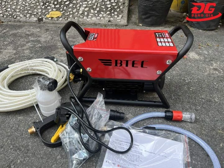 Máy rửa xe mini Btec BT3500T