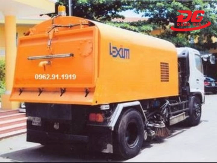 Xe quét đường hino 7 khối giá rẻ