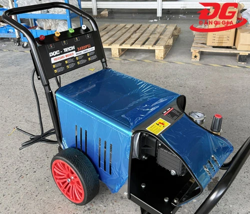 Máy rửa xe cao áp DQC - TECH 20M32-5.5T4 3