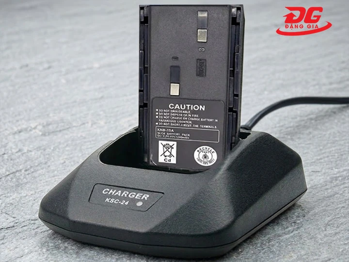 Pin bộ đàm Kenwood KNB-15A an toàn khi sử dụng