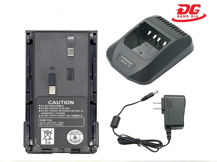 sạc Pin bộ đàm Kenwood KNB-15A đúng cách