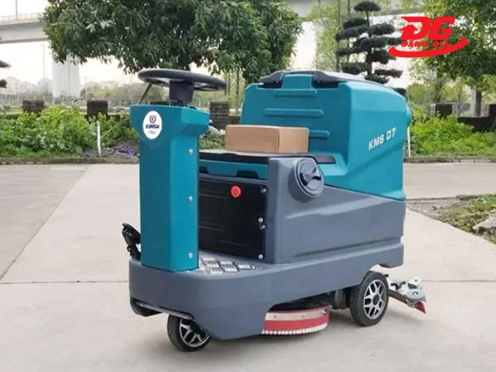 Máy chà sàn Kumisai KMS D7