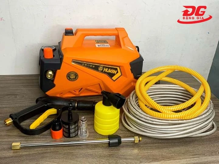 Máy rửa xe Hukan hiện đại