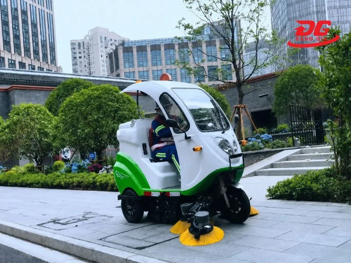 Xe quét rác Kumisai KMS 120A an toàn khi sử dụng