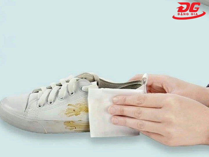 Vệ sinh giày cơ bản