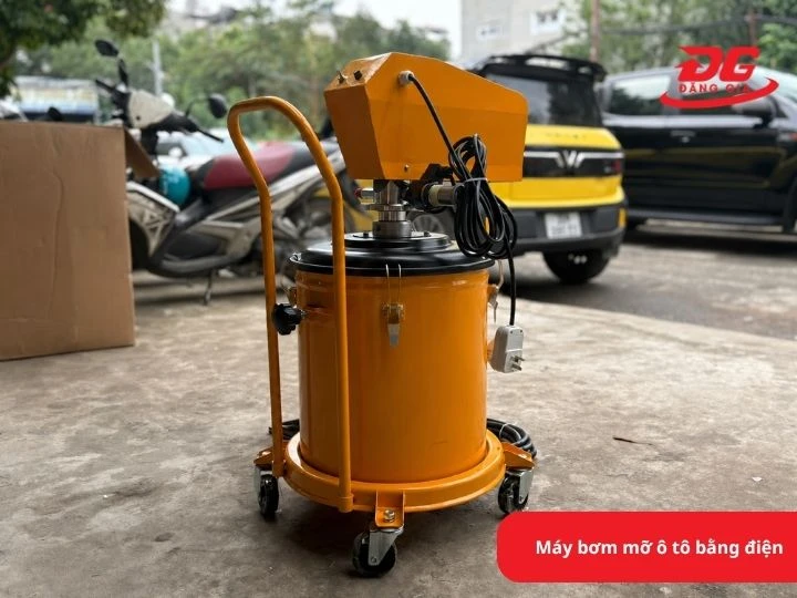 Máy bơm mỡ ô tô sử dụng động cơ điện