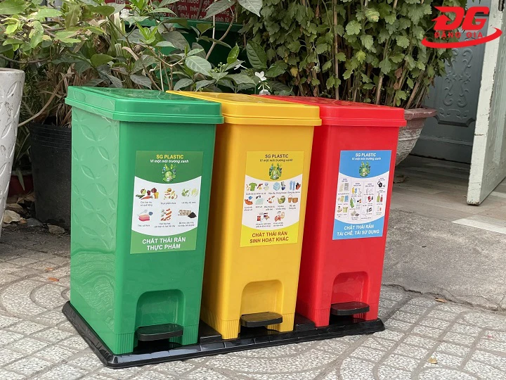 thùng rác riêng biệt