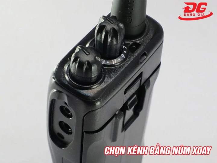 Núm vặn bộ đàm cầm tay Kenwood TK-U100