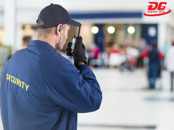 Bộ đàm SPENDER tại TTTM