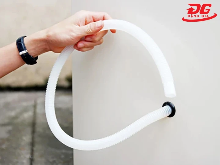 máy hút ẩm công nghiệp Fujie HM-CFZ15.0B xả nước liên tục