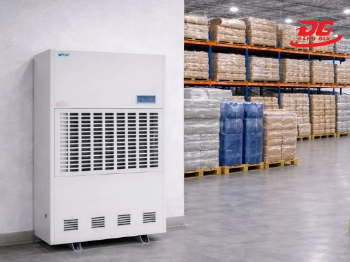 Máy hút ẩm công nghiệp Fujie HM-480EB được đặt tại xưởng