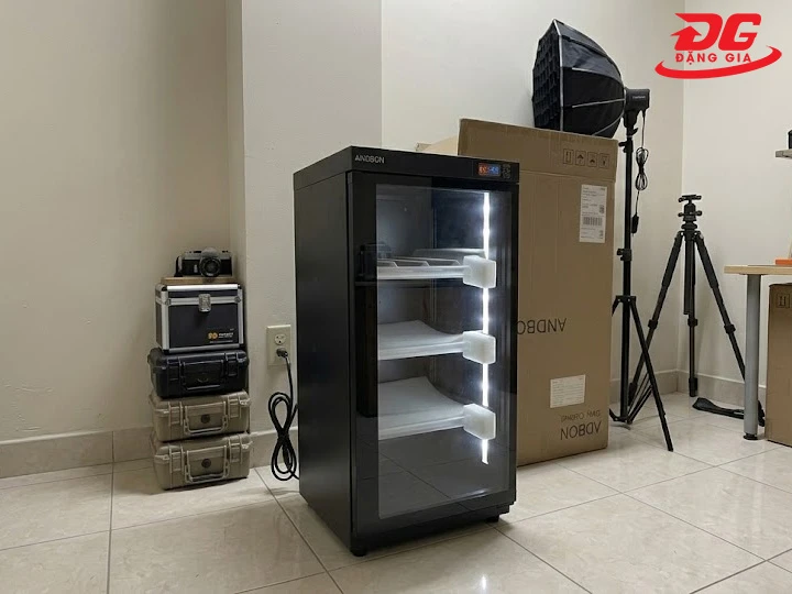 Tủ chống ẩm máy ảnh 125L êm ái