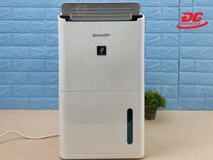 Máy hút ẩm Sharp thiết kế đẹp, giá phải chăng
