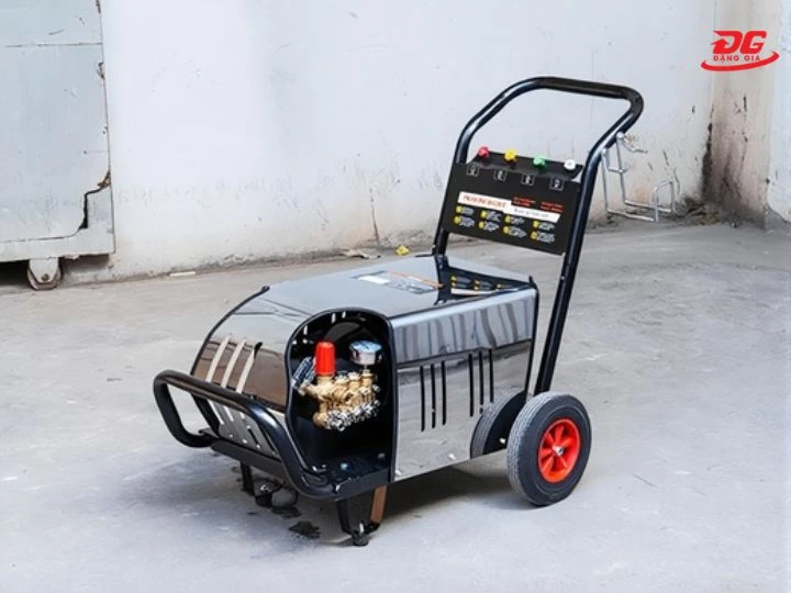 Máy rửa xe áp lực