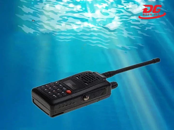 Bộ đàm chống nước cao cấp Kenwood TK-718