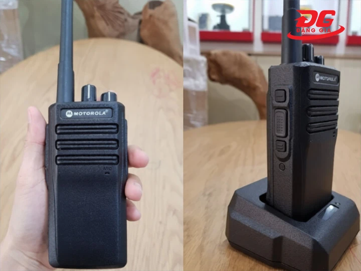 Bộ đàm chống nước cầm tay Motorola GP340