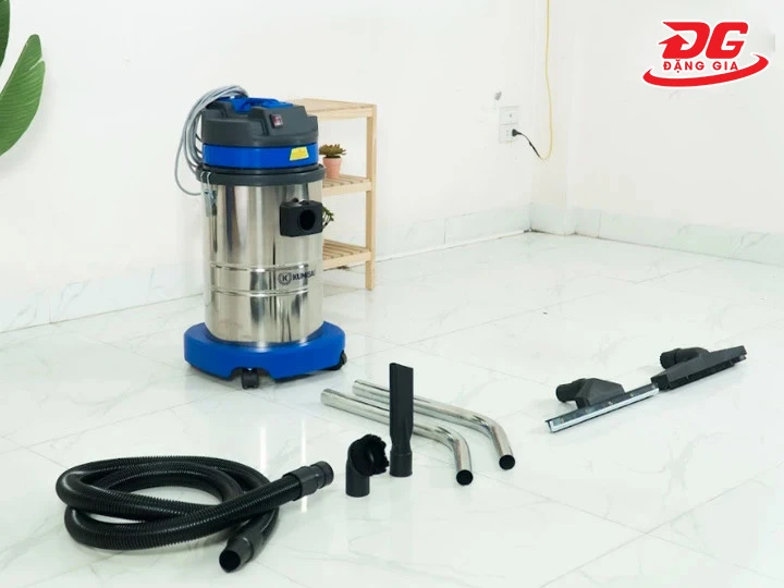 Máy hút bụi công suất 1600W Kumisai KMS 30A