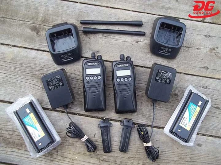 bộ đàm Kenwood TK-2212 giao diện gọn