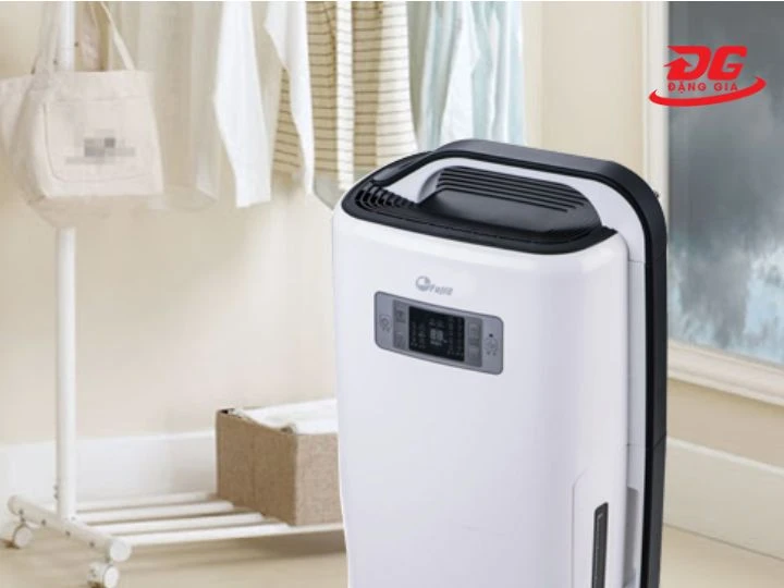 Máy hút ẩm dân dụng Fujie HM-916EC tích hợp chế độ sấy quần áo