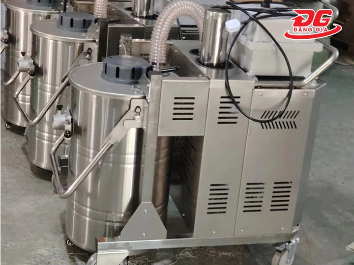 máy hút bụi công nghiệp chịu nhiệt Kumisai KMS 01-03f