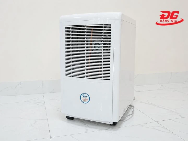 Máy hút ẩm công nghiệp Fujie HM-650EB với thiết kế nhỏ gọn, dễ dàng di chuyển