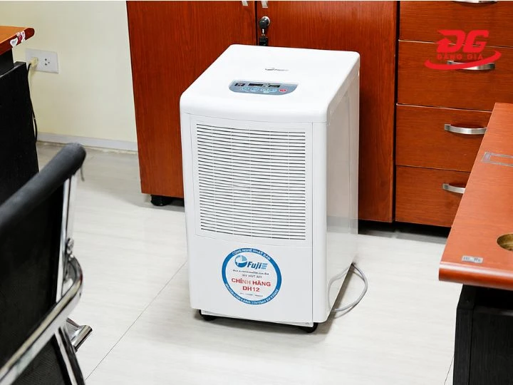máy hút ẩm Fujie HM-650EB kiểm soát độ ẩm nhanh chóng