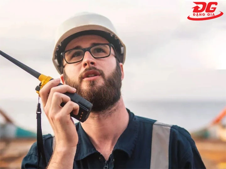 ứng dụng của bộ đàm UHF